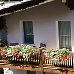 Alpine Apartamento *